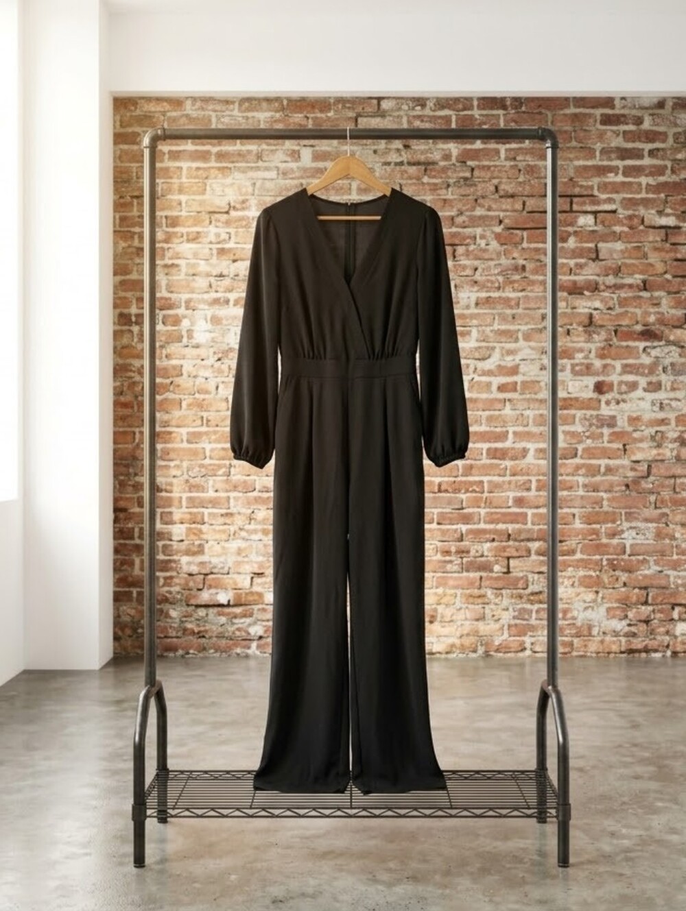 Pink QUEEN Black Long Sleeve V-Neck Jumpsuit MEDIUM